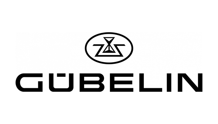 Tiefschwarz.